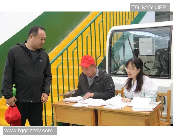 成都乒乓球队的拼搏故事与荣耀之路展现团结与奋斗精神